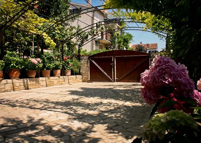 Διαμέρισμα Dolores *