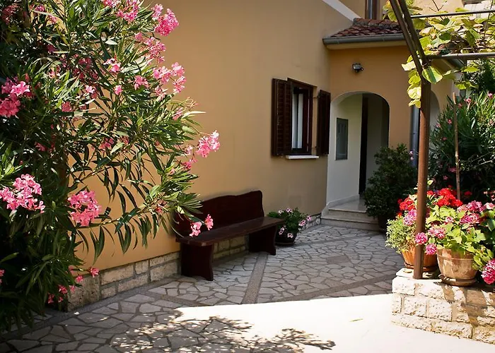 Dolores Διαμέρισμα Ρόβινι