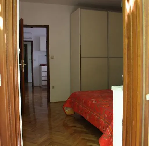 Dolores Ρόβινι